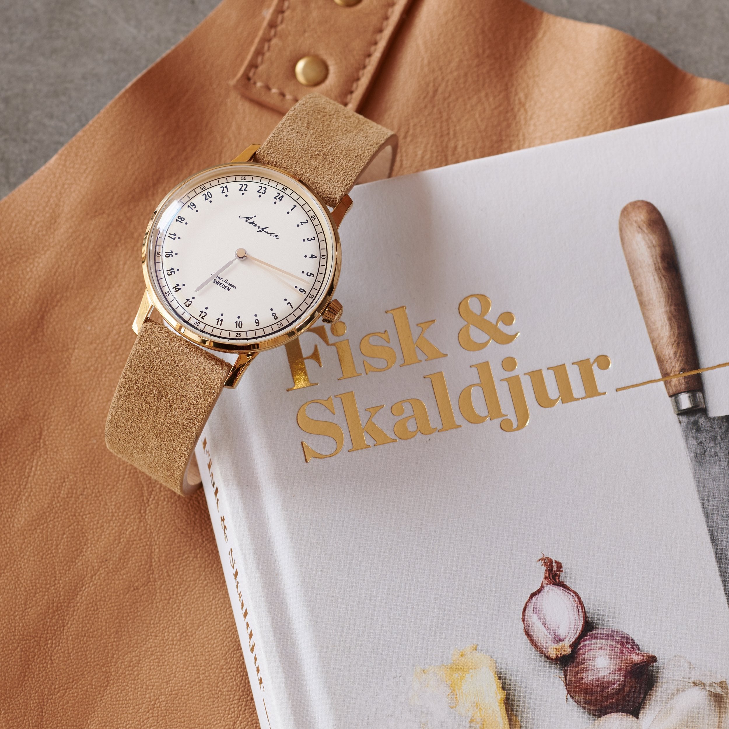 【First Season】 Gold×White・Light Brown Mocha / ゴールド×ホワイト・ライトブラウン モカ ストラップ